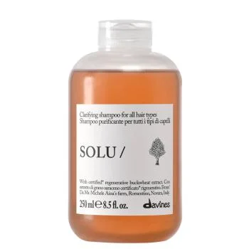 Шампунь для глубокого очищения всех типов волос SOLU Shampoo Davines
