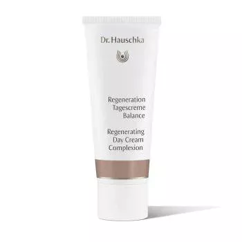 Регенерирующий дневной тональный крем Regeneration Tagescreme Balance Dr. Hauschka