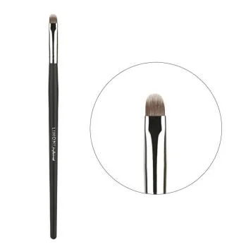 Плоская кисть для теней и подводки №18 нейлон Limoni 1 шт