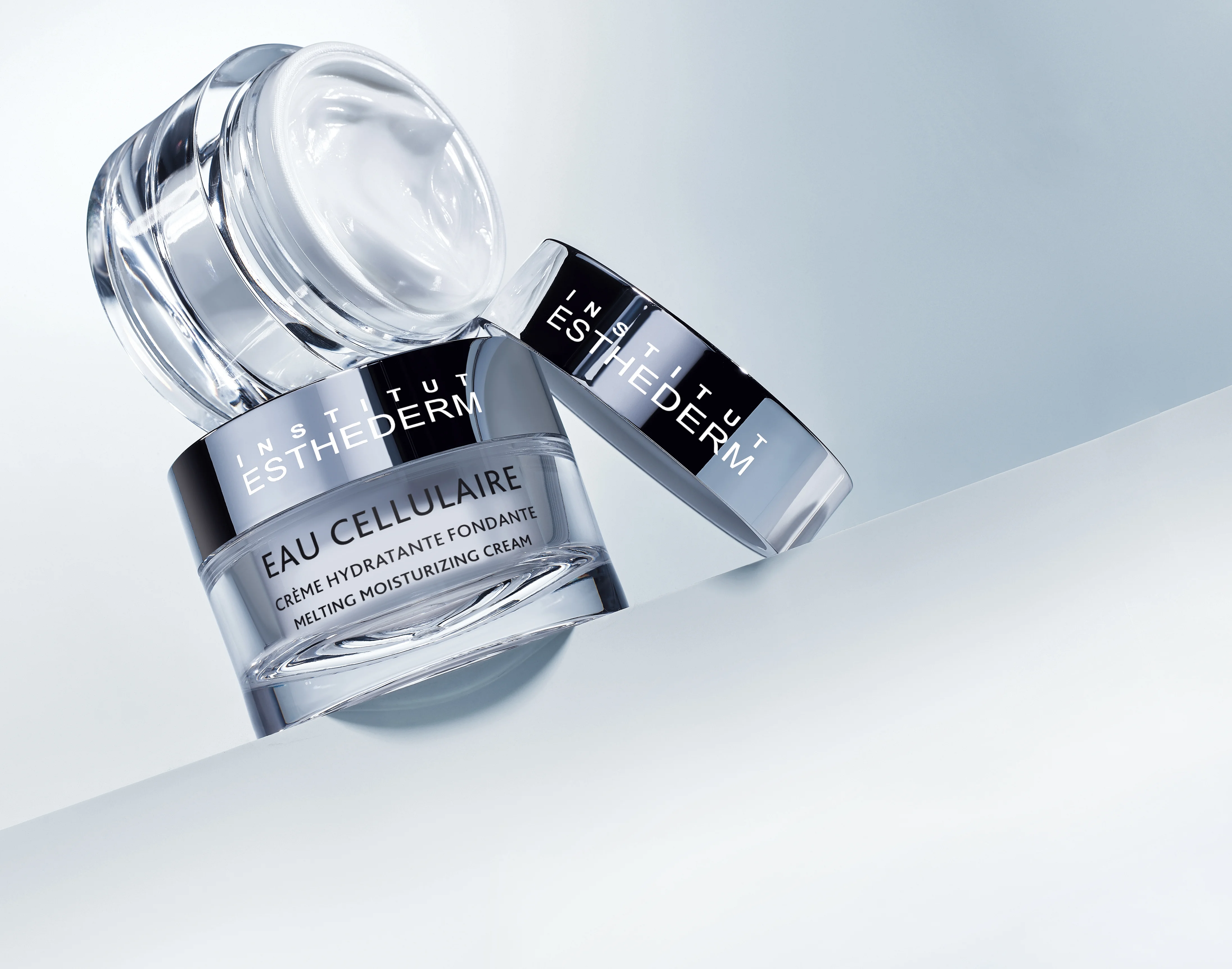 Тающий увлажняющий крем с клеточной водой