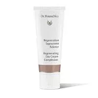 Регенерирующий дневной тональный крем Regeneration Tagescreme Balance Dr. Hauschka