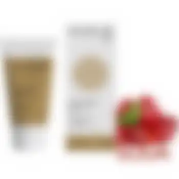 Защитный крем для ног с экстрактом куркумы и маслом клюквы Fusscreme Plus Suda