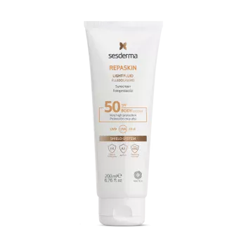 Нежный солнцезащитный флюид для тела Repaskin Silk SPF 50 Sesderma 200 мл