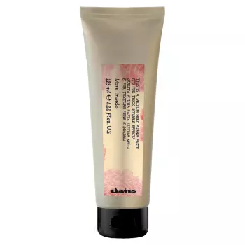 Пластичная паста More Inside для объемного невидимого стайлинга Medium Hold Pliable Paste Davines 125 мл