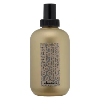 Спрей с морской солью More Inside для свободных объемных укладок Sea Salt Spray Davines 250 мл