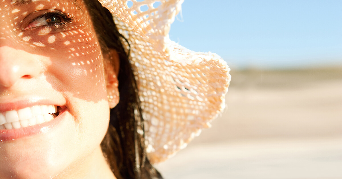 Защита кожи от солнца, как выбрать солнцезащитный крем SPF для лица и тела, крем для загара, солнцезащитные средства: как наносить