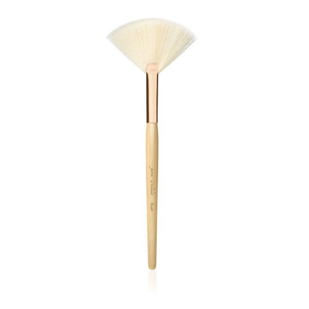 Кисть для нанесения румян Blush (White Fan) Brush golden rose скошенная кисть для румян angle blusher brush