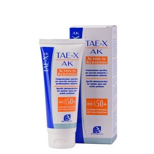Солнцезащитный крем против возрастной гиперпигментации SPF 50+ Tae X AK Histomer 50 мл