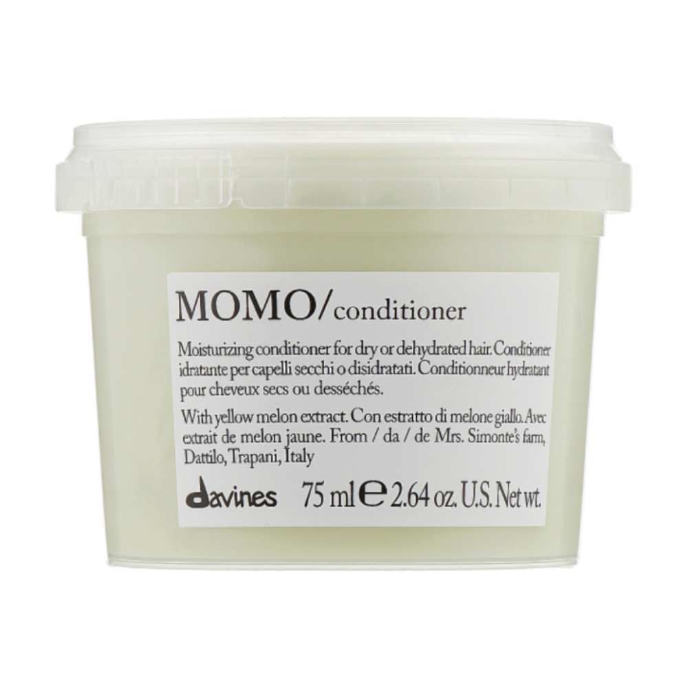 Увлажняющий кондиционер облегчающий расчесывание волос Momo Conditioner 1654₽