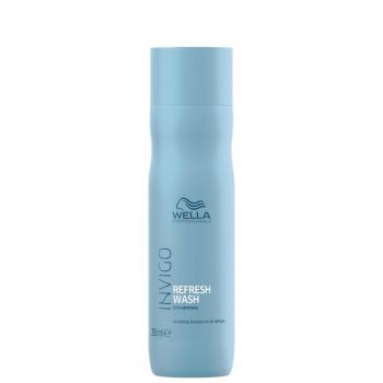 Оживляющий шампунь для всех типов волос Invigo Balance Refresh Wash Wella 250 мл