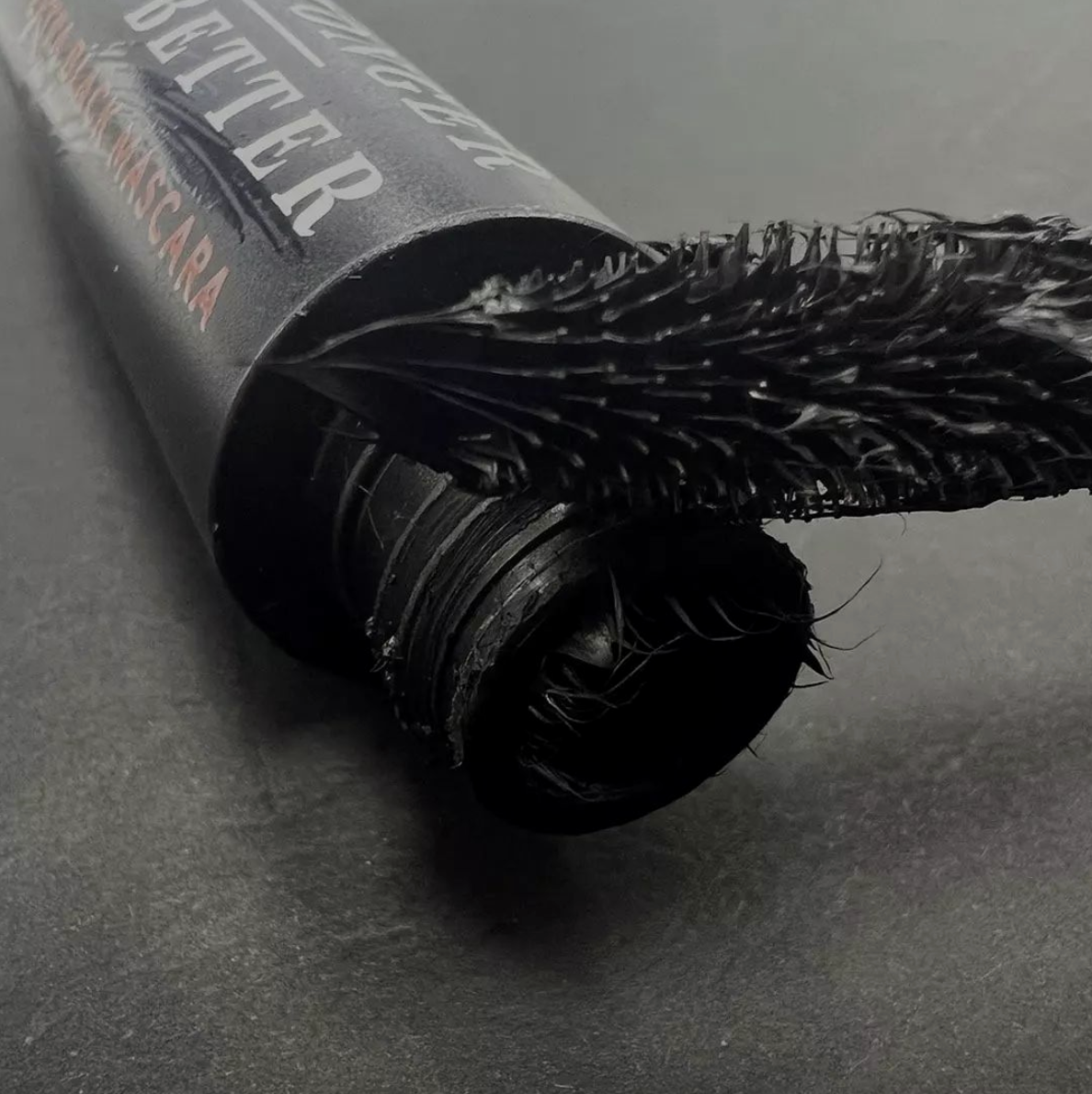 Тушь для ресниц удлиняющая экстра черная The Longer The Better Extra Mascara