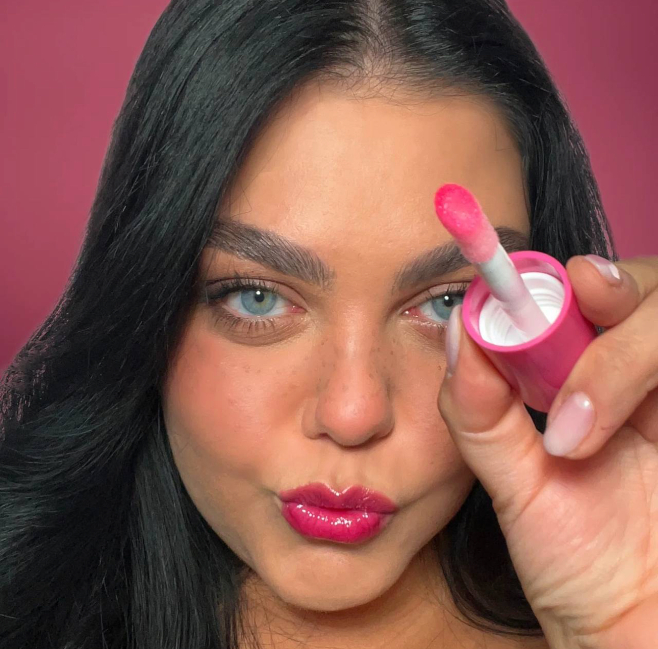 Набор Блеск для губ It's Pink Trasformative Gloss Lip Tint с отшелушивающей щеточкой
